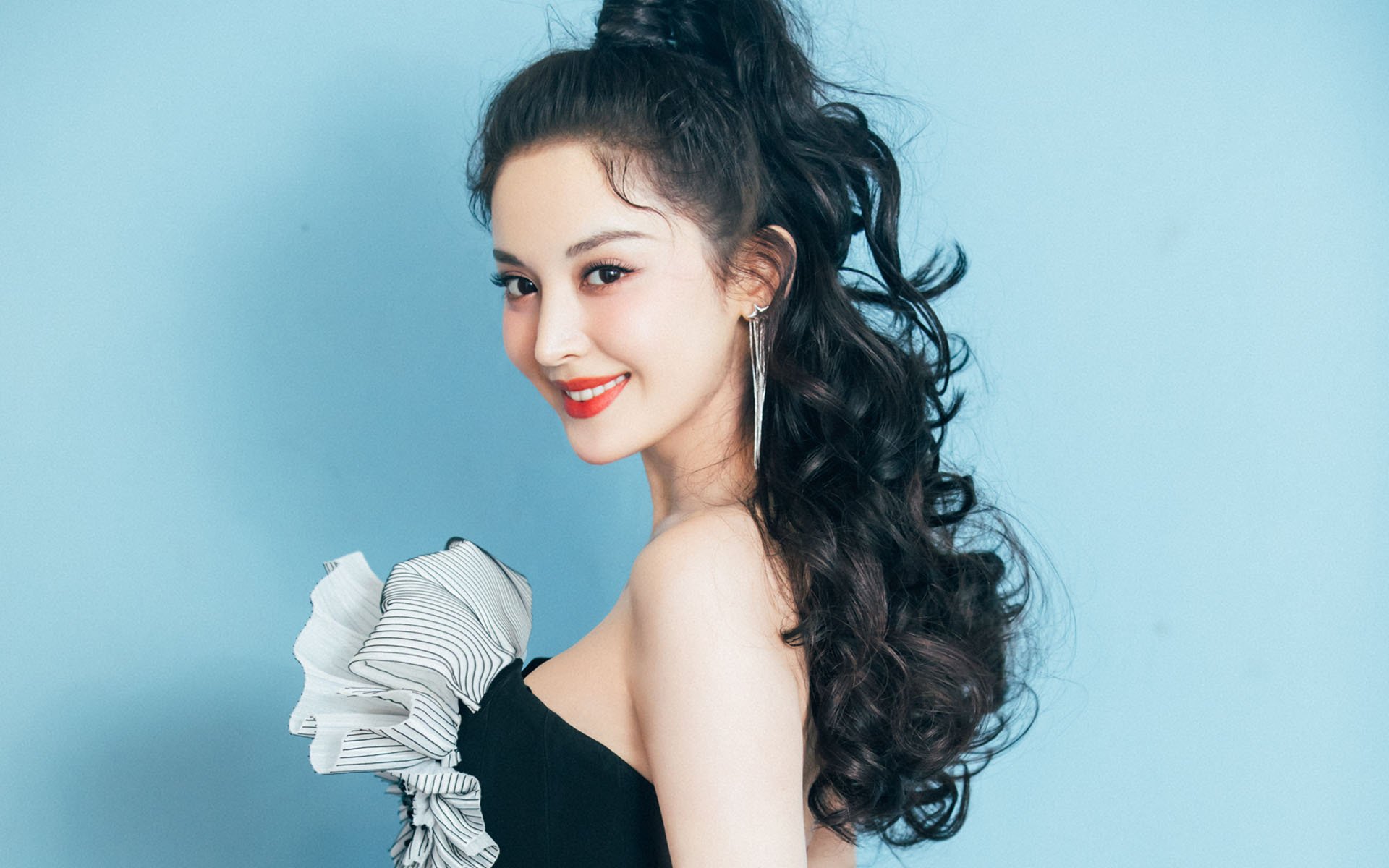 开云官网-法国国家队备战国际大赛，法国队规划